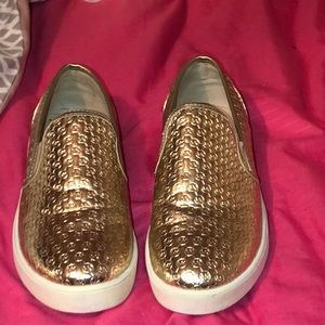 💫MICHAEL MICHAEL KORS GOLD SLIP ON SHOES